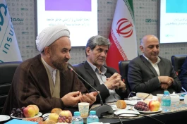 با حضور خانواده دو شهید دانش آموز میناب "دی نامیت" بیمه دی رونمایی شد